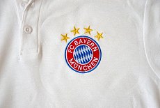 Вышивка логотипа на одежде