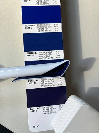 Ручка шариковая Pelican, пластиковая