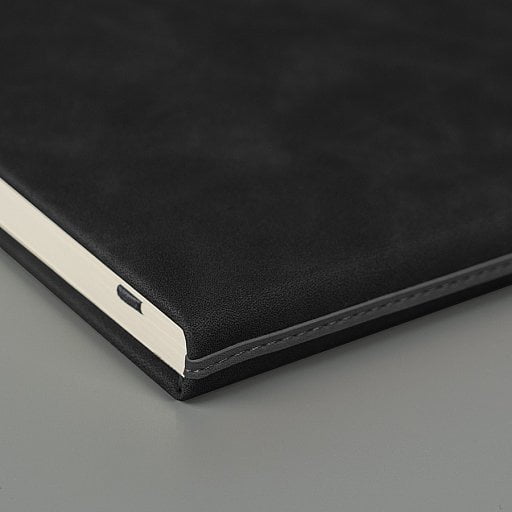 Ежедневник недатированный Muse, А5, блок в линейку