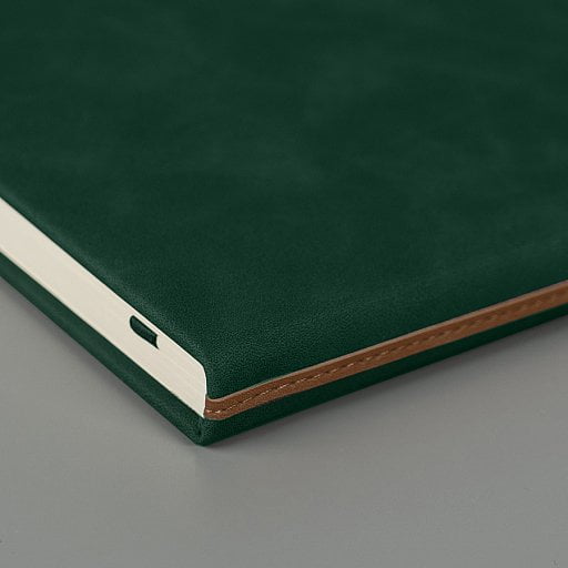 Ежедневник недатированный Muse, А5, блок в линейку