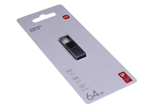 USB 3.0-флешка с разъемами USB-A и Type-C