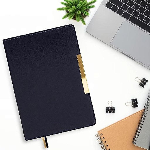 Ежедневник City Moderna Pristine А5, недатированный, в твердой обложке с поролоном