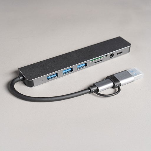 USB-хаб ROOT 8 в 1