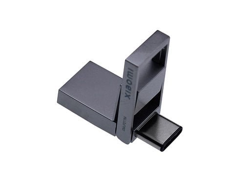 USB 3.0-флешка с разъемами USB-A и Type-C